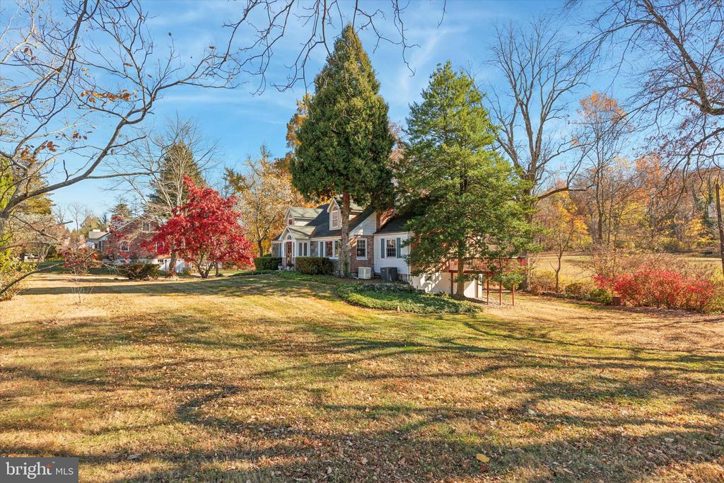 233 Sinkler Dr