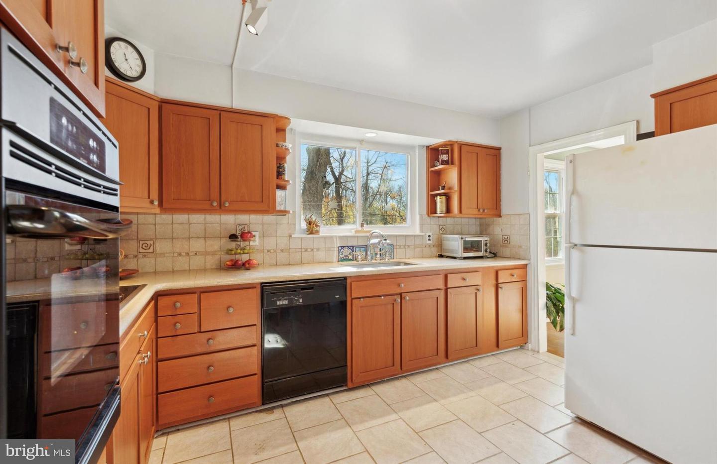 233 Sinkler Dr