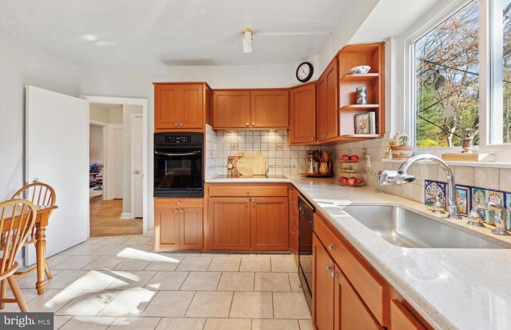 233 Sinkler Dr