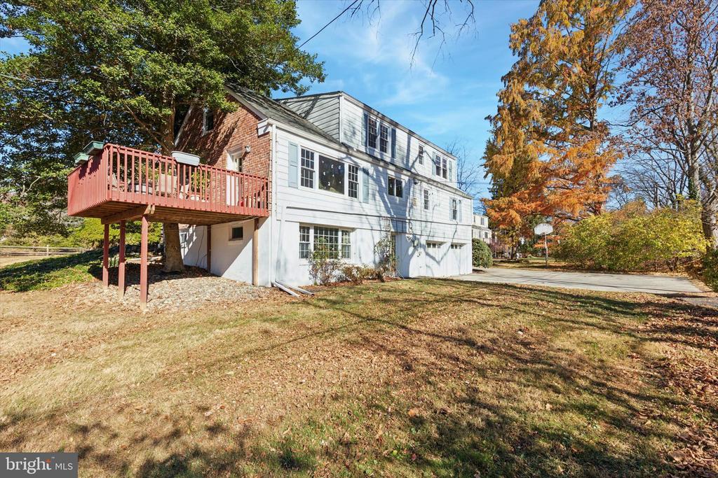 233 Sinkler Dr