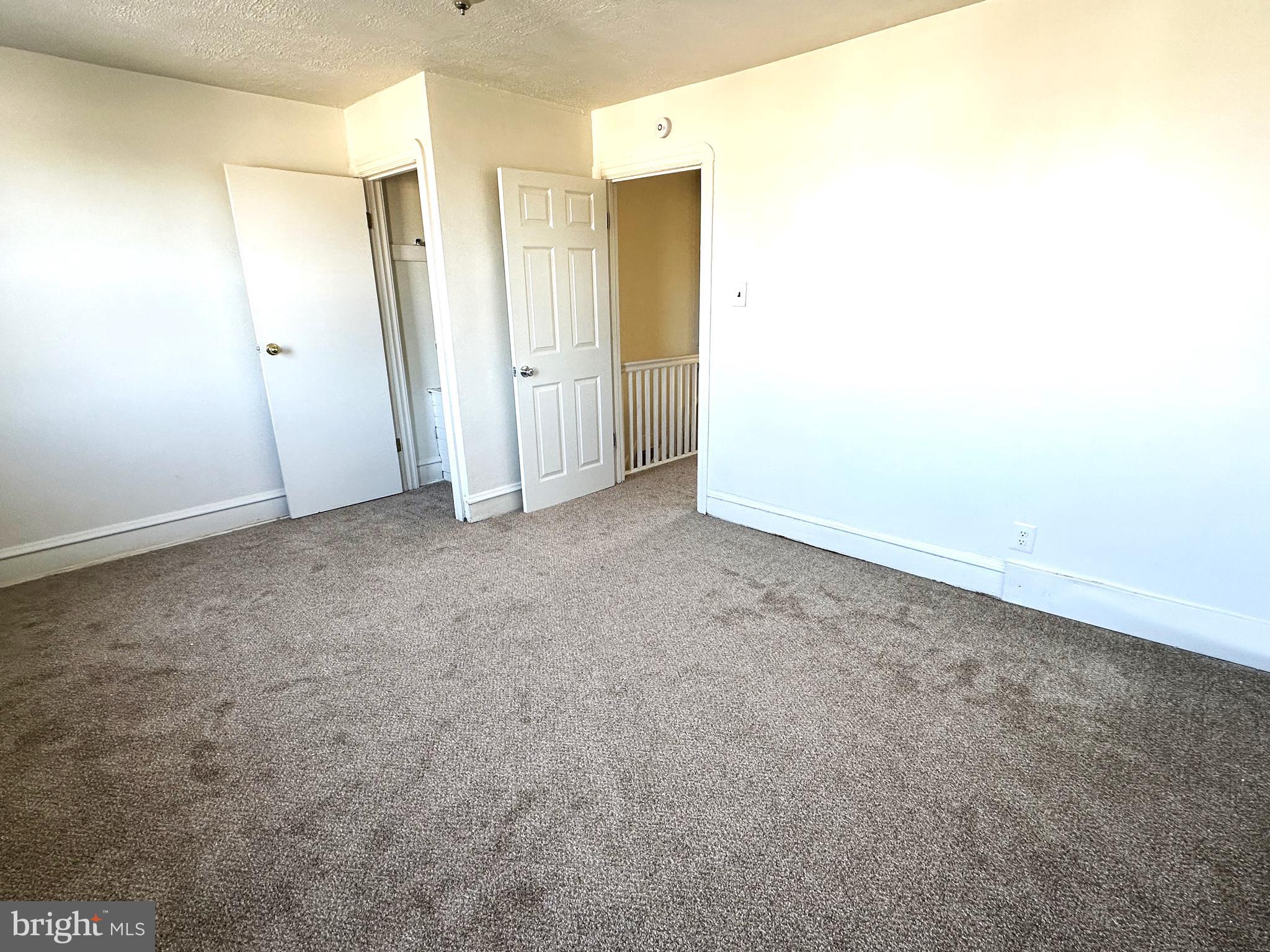 7182 Ruskin Ln