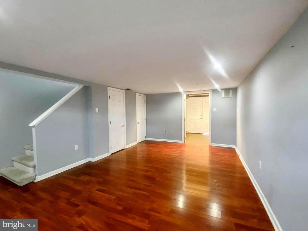 66 W Berkley Ave