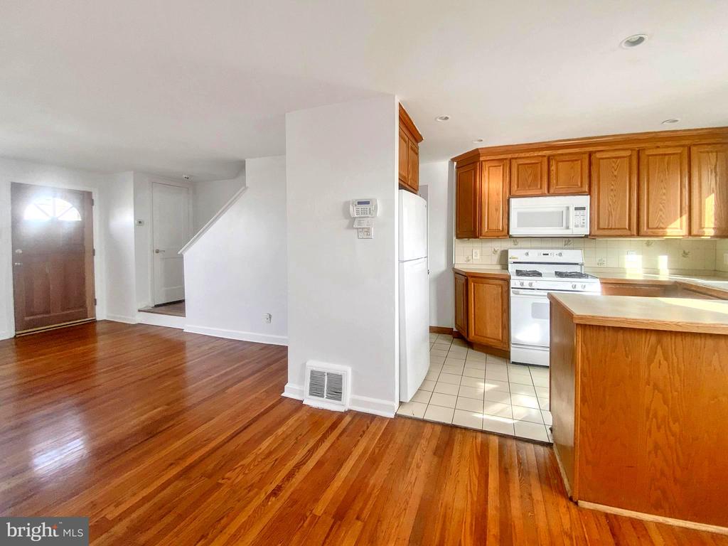 66 W Berkley Ave