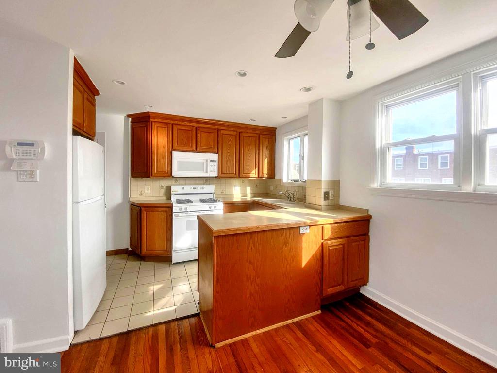 66 W Berkley Ave