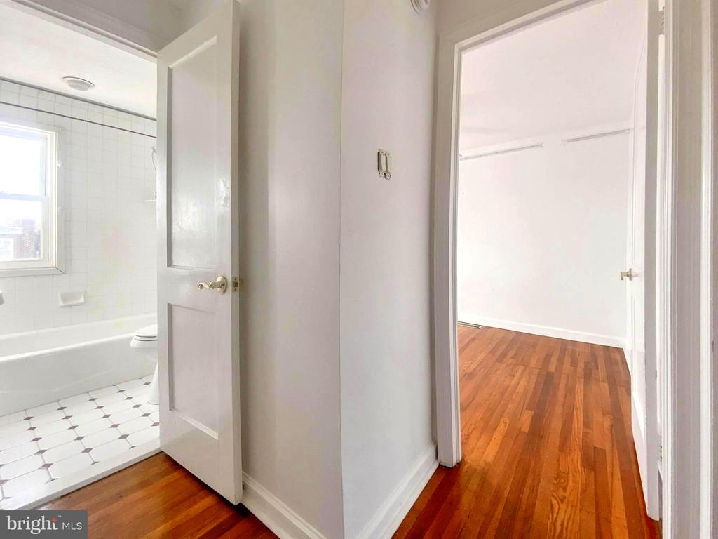 66 W Berkley Ave