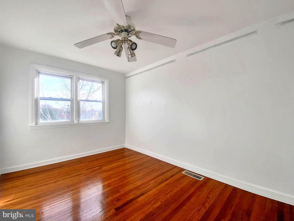 66 W Berkley Ave