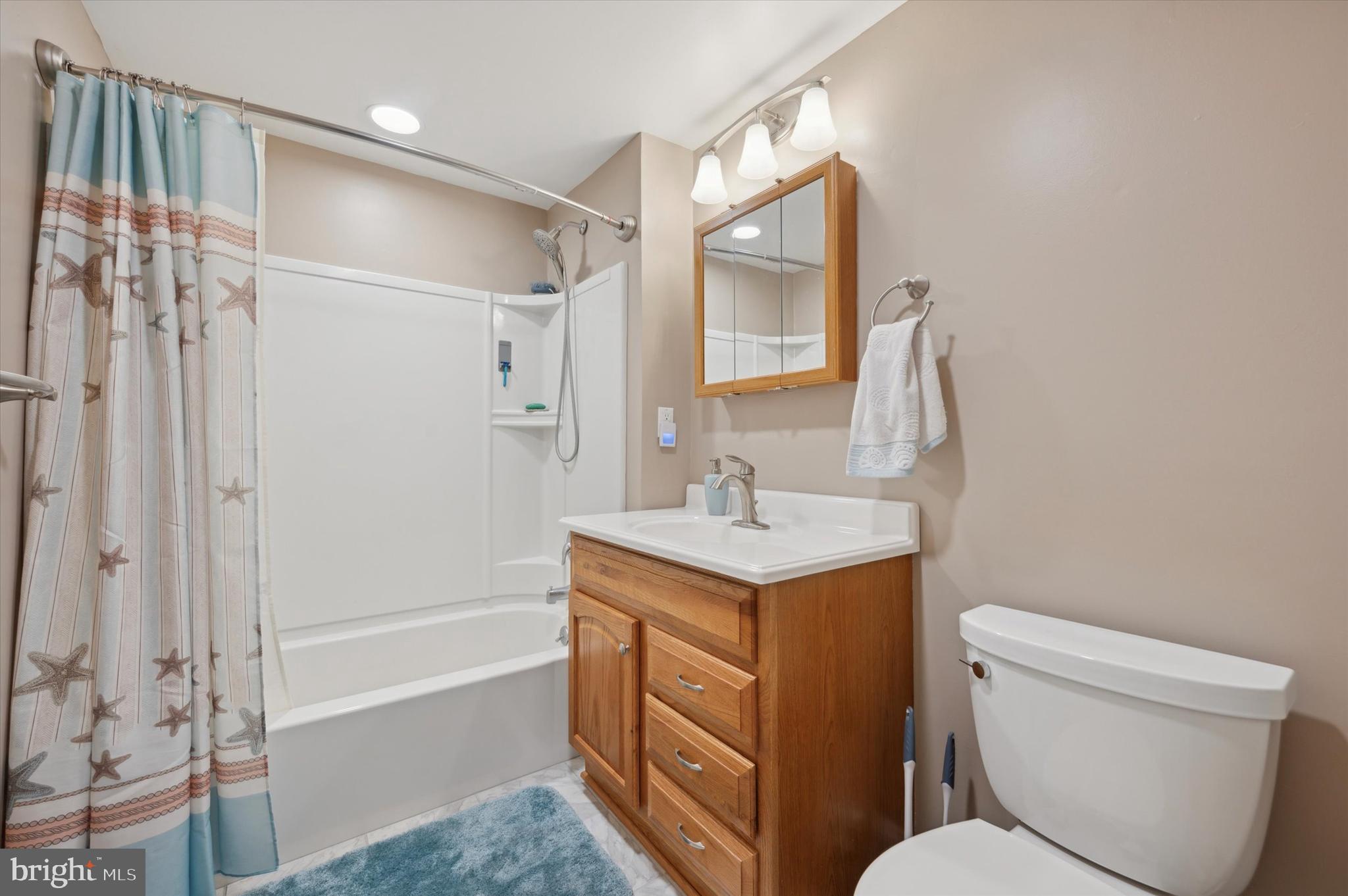 921 PUTNAM BLVD #113