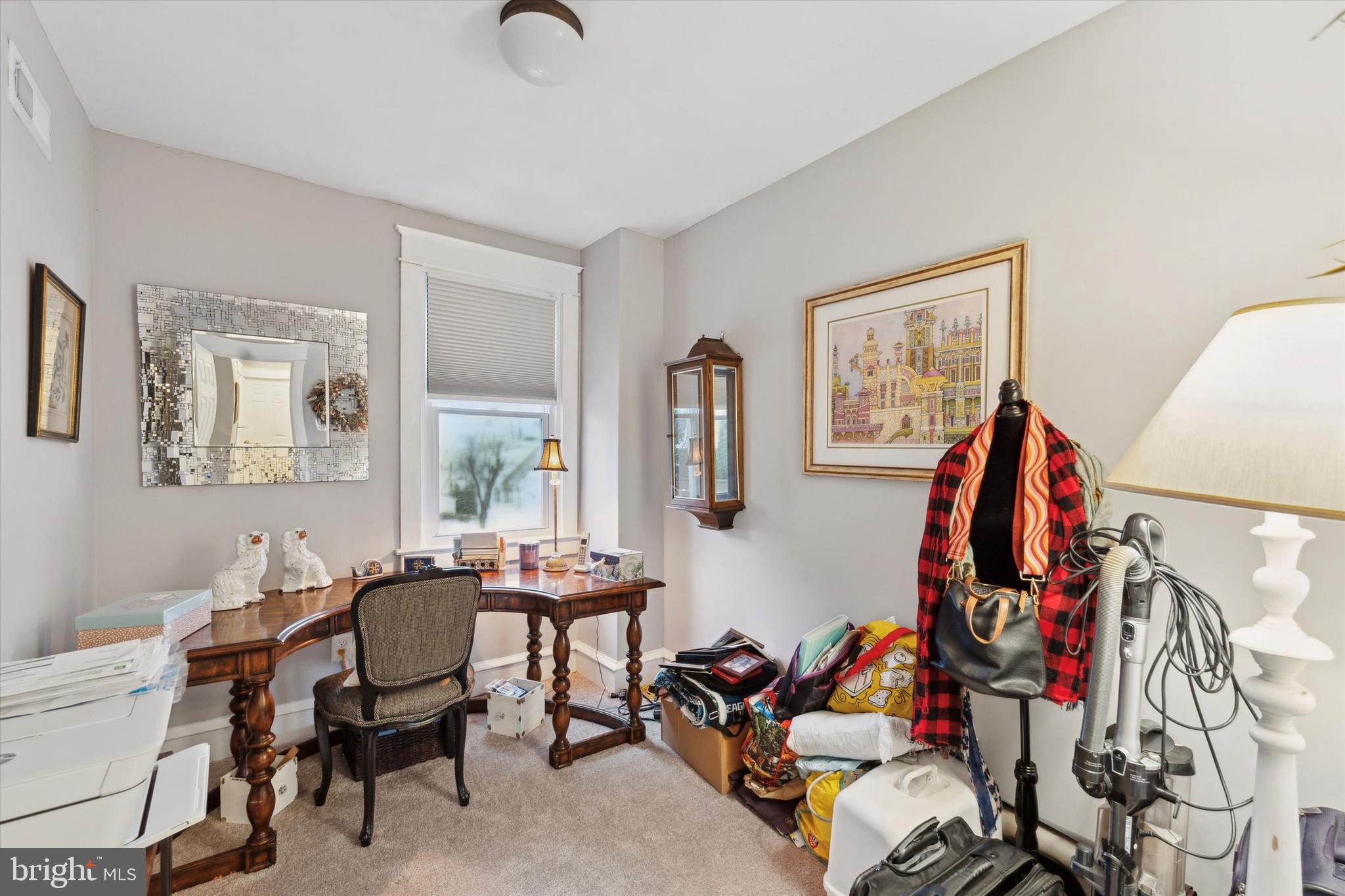 1409 Robinson Ave