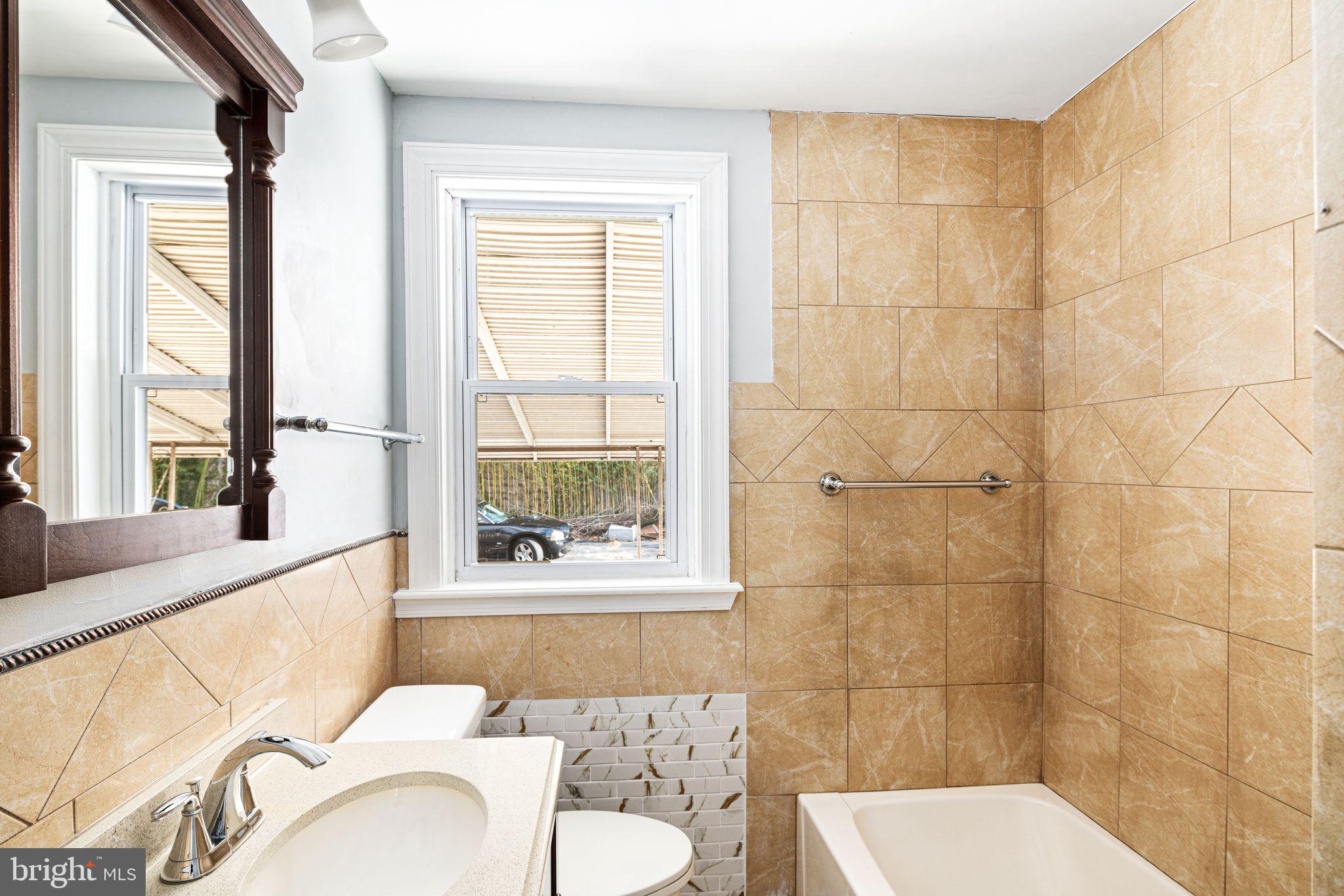 213 W ELKINTON AVE #1