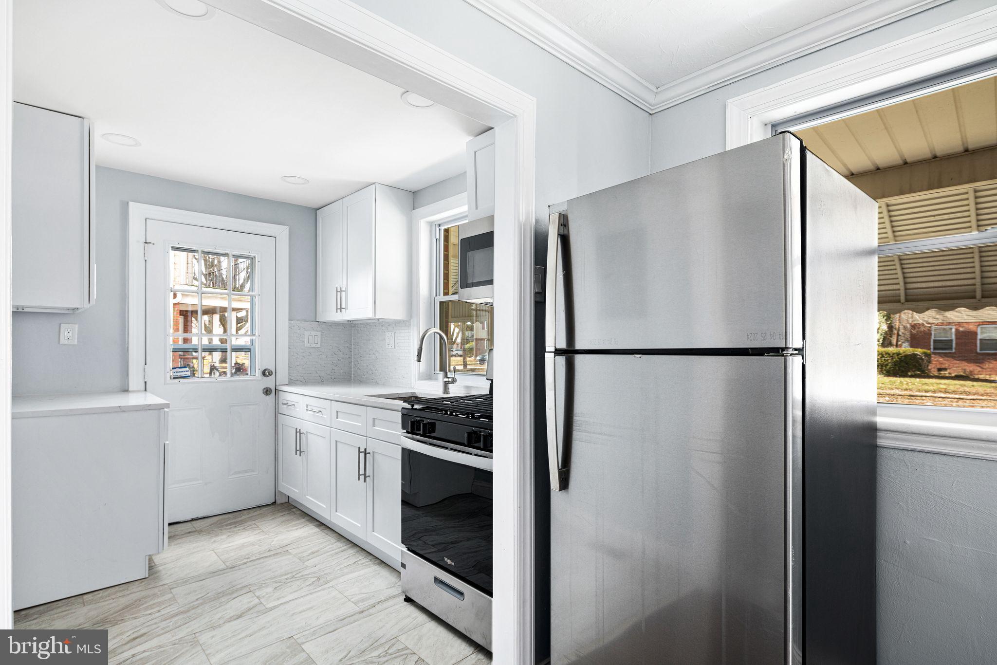 213 W ELKINTON AVE #1