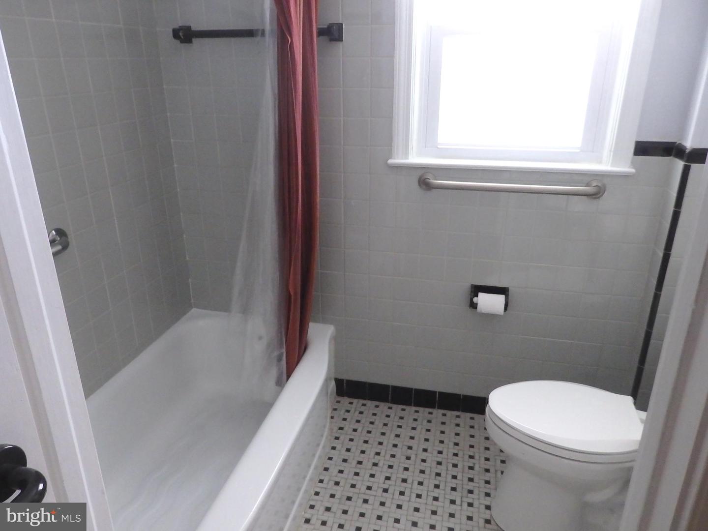 544 LAWRENCE RD