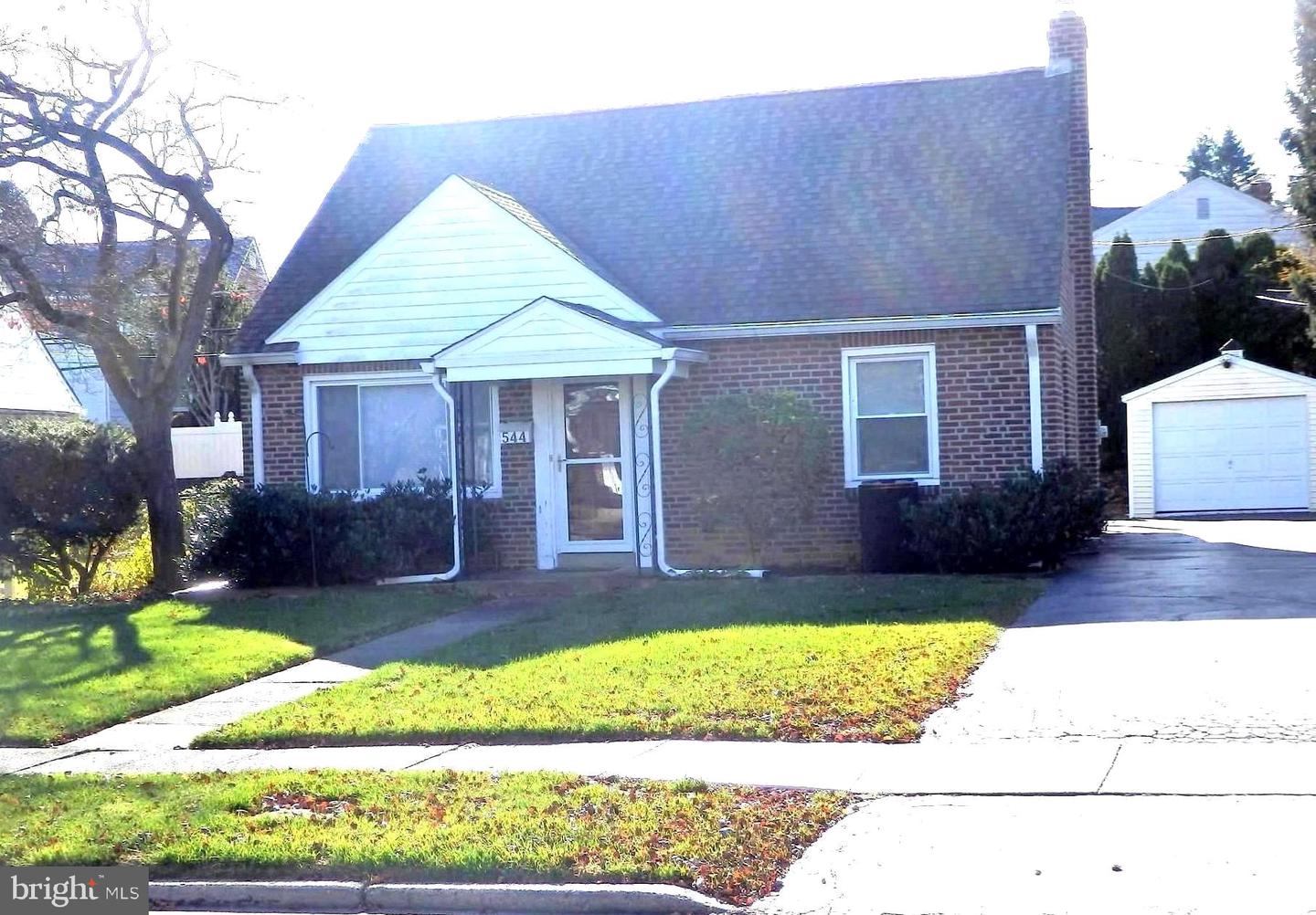 544 LAWRENCE RD