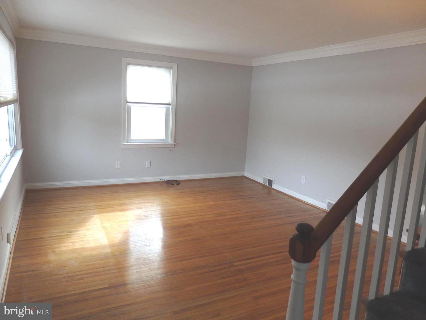 544 LAWRENCE RD