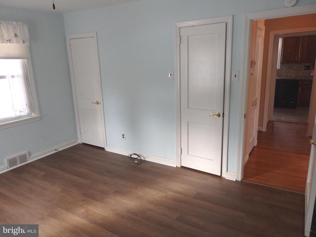 544 LAWRENCE RD