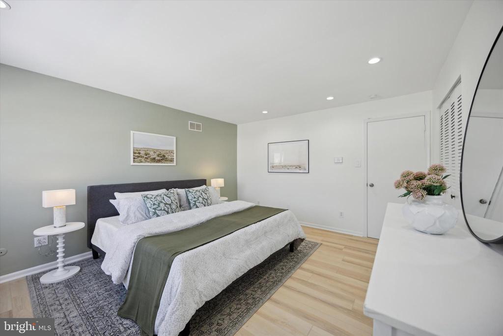 509 CAMELOT DRIVE