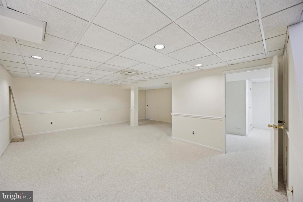 509 CAMELOT DRIVE