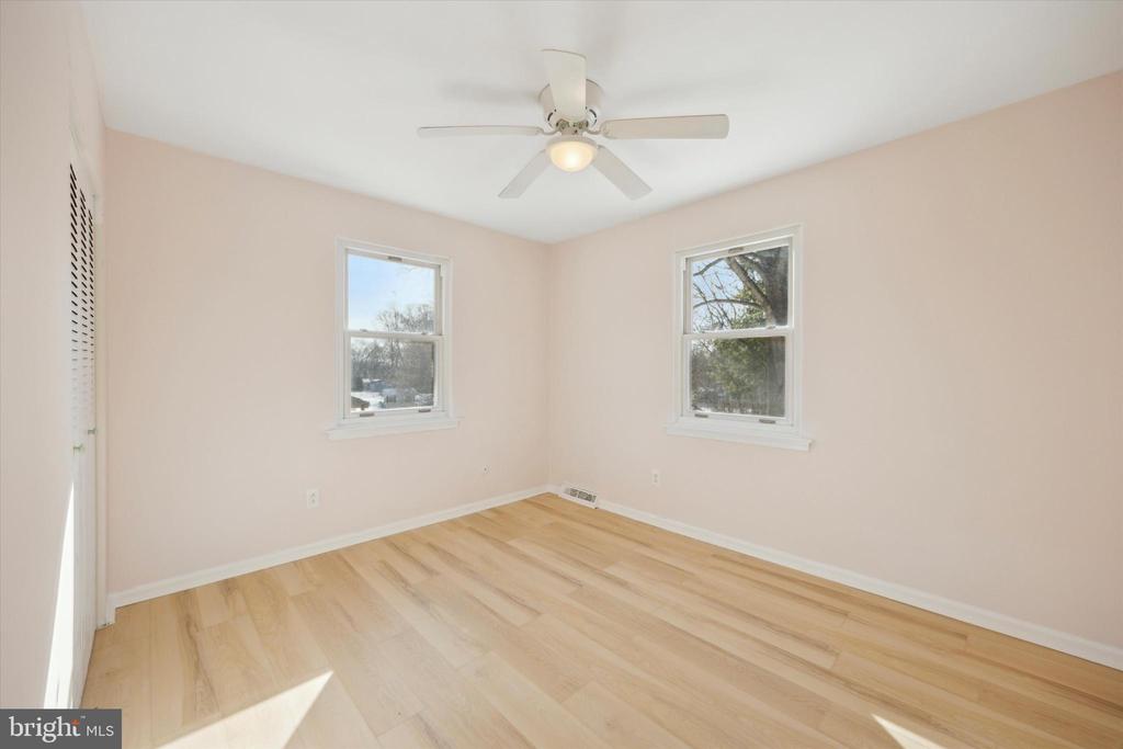 509 CAMELOT DRIVE