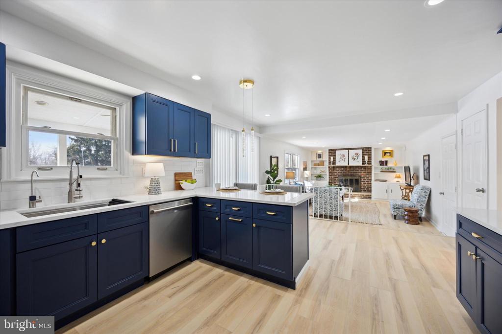509 CAMELOT DRIVE