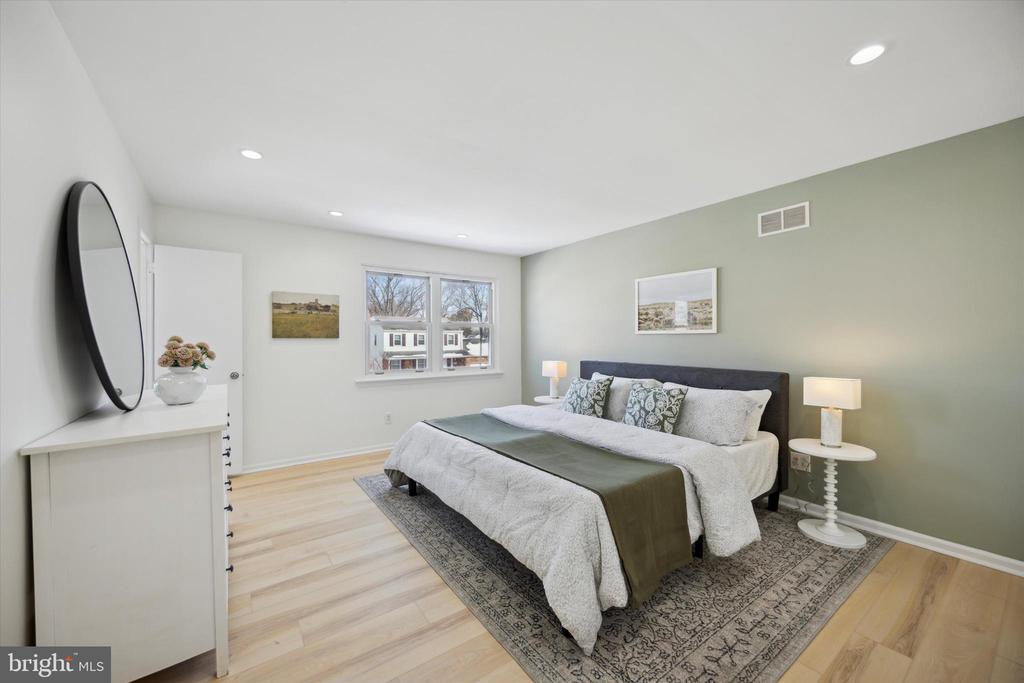 509 CAMELOT DRIVE
