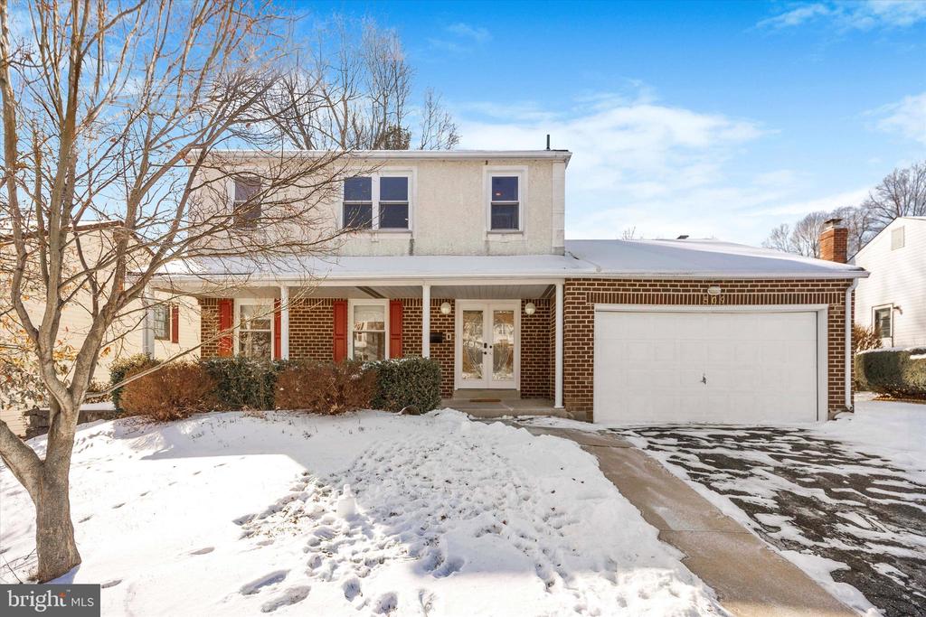 509 CAMELOT DRIVE