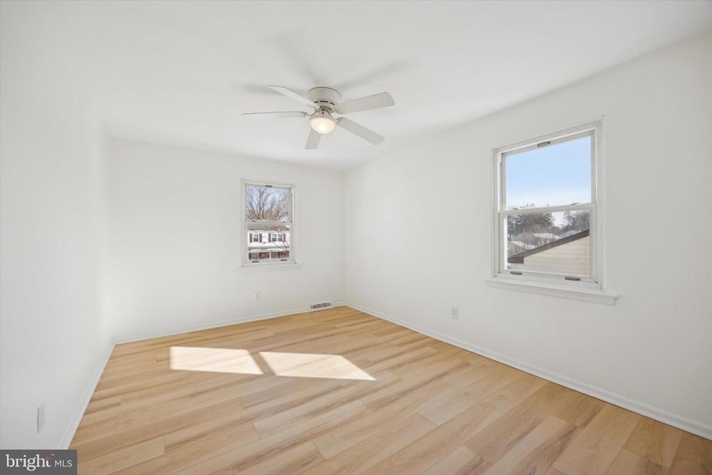 509 CAMELOT DRIVE