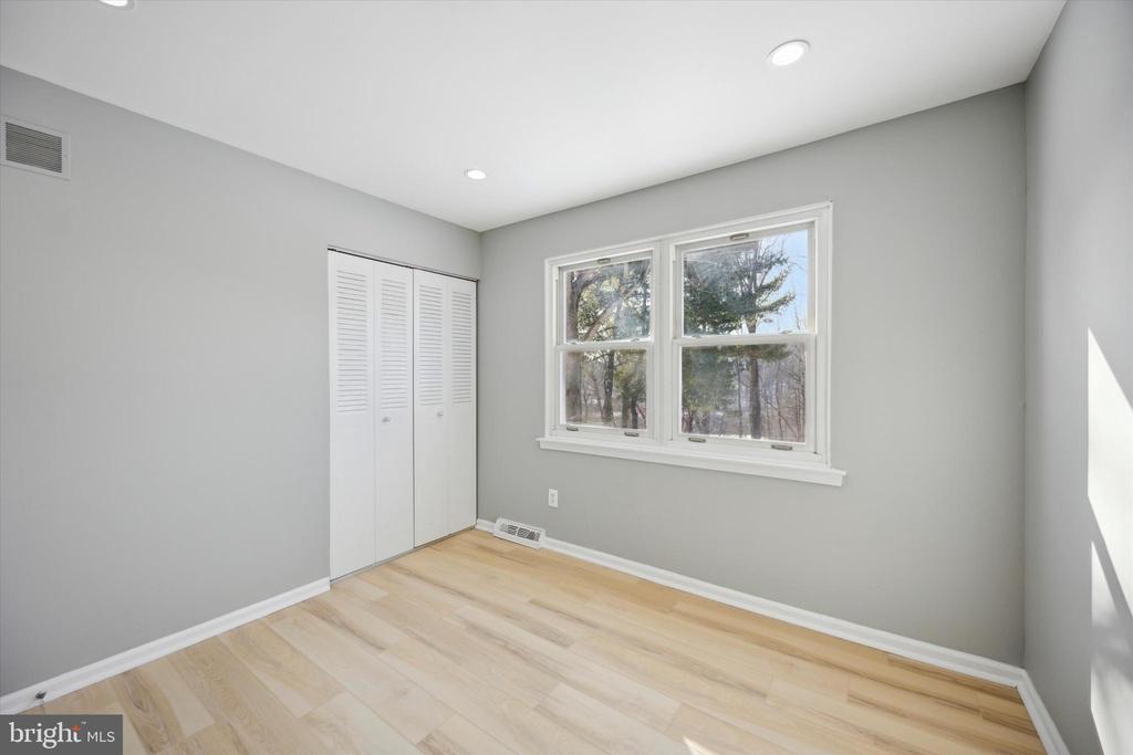 509 CAMELOT DRIVE