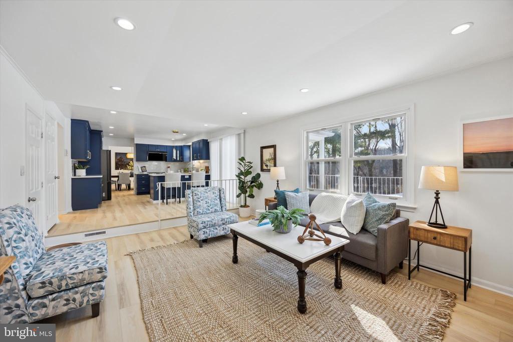509 CAMELOT DRIVE