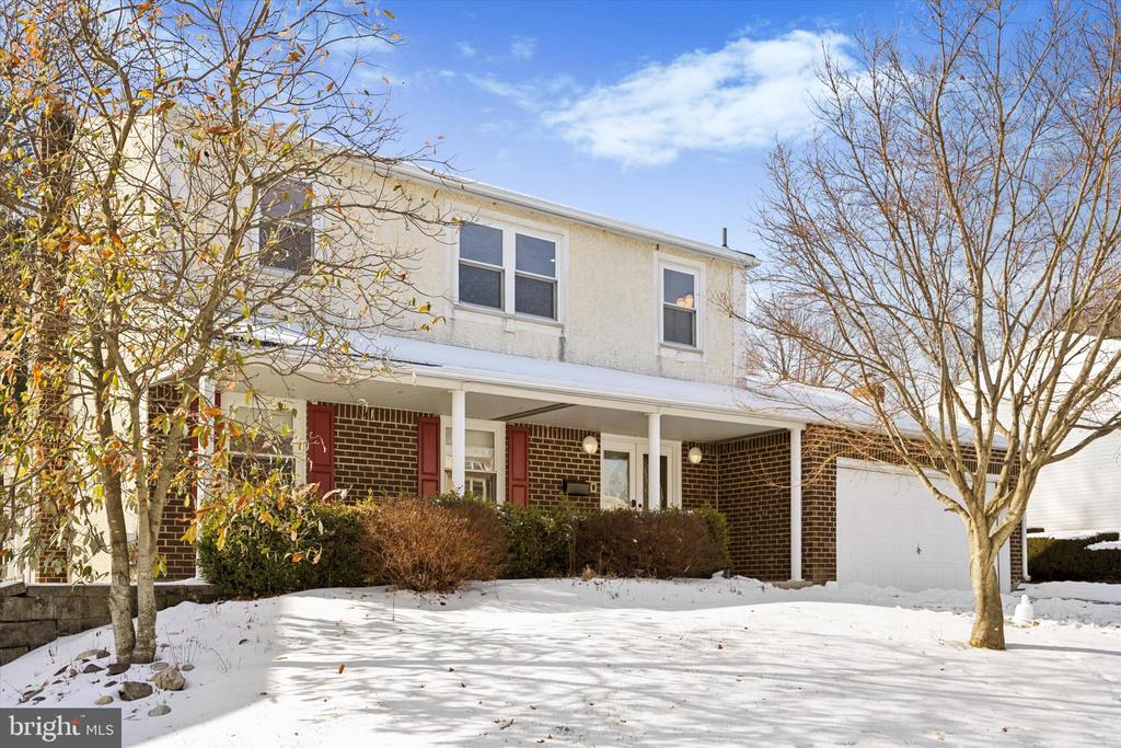 509 CAMELOT DRIVE