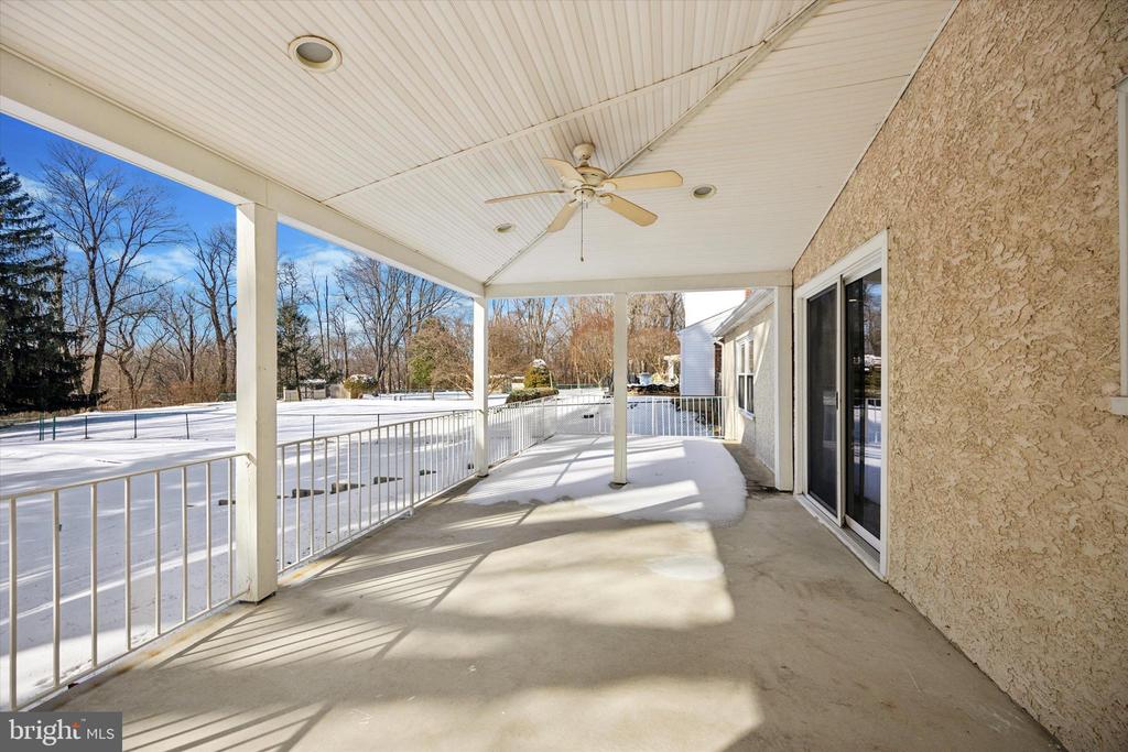 509 CAMELOT DRIVE