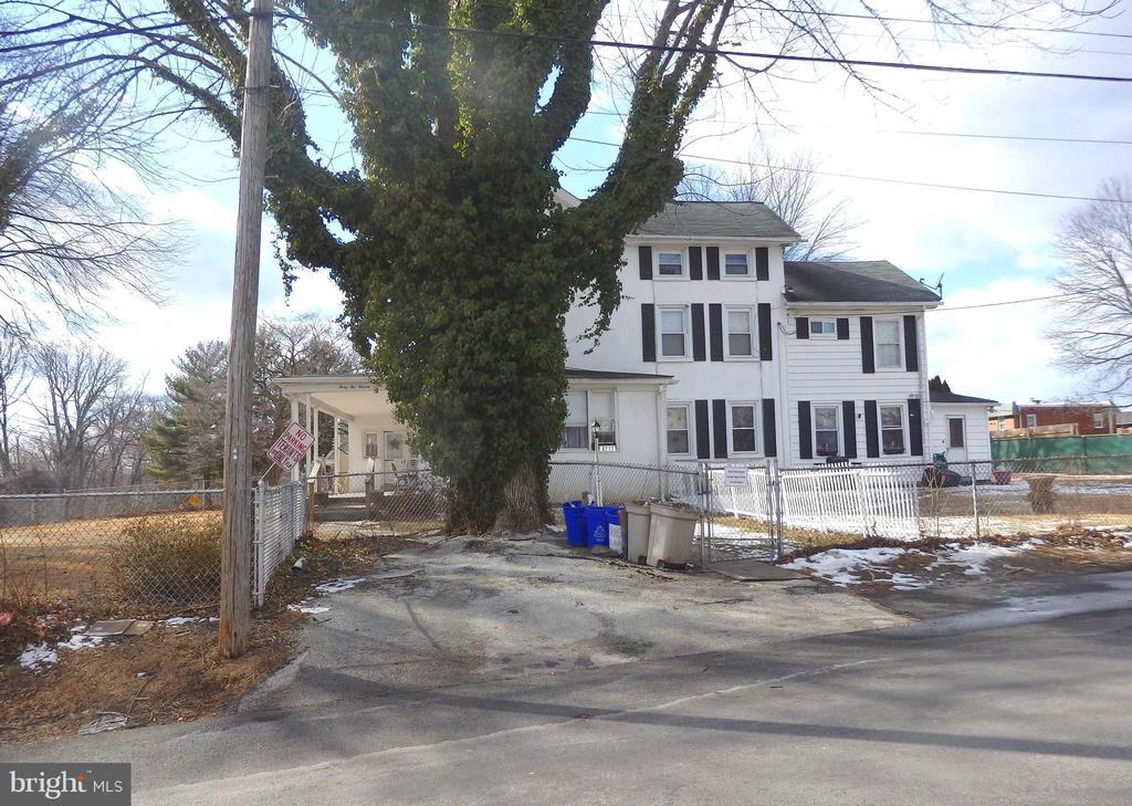 4211 Garrett Road