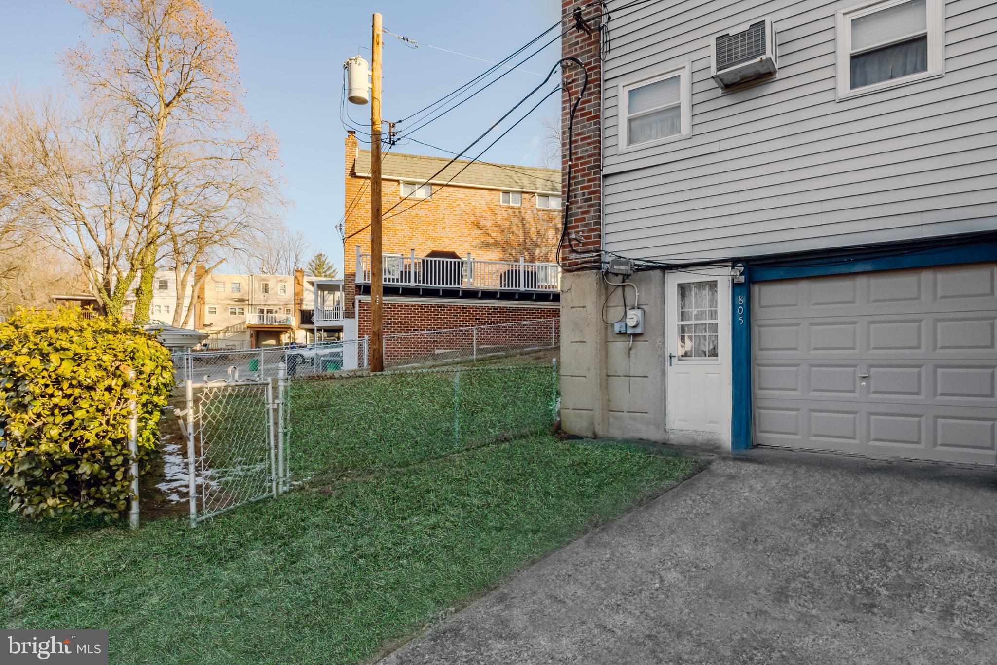 805 Windsor Cir