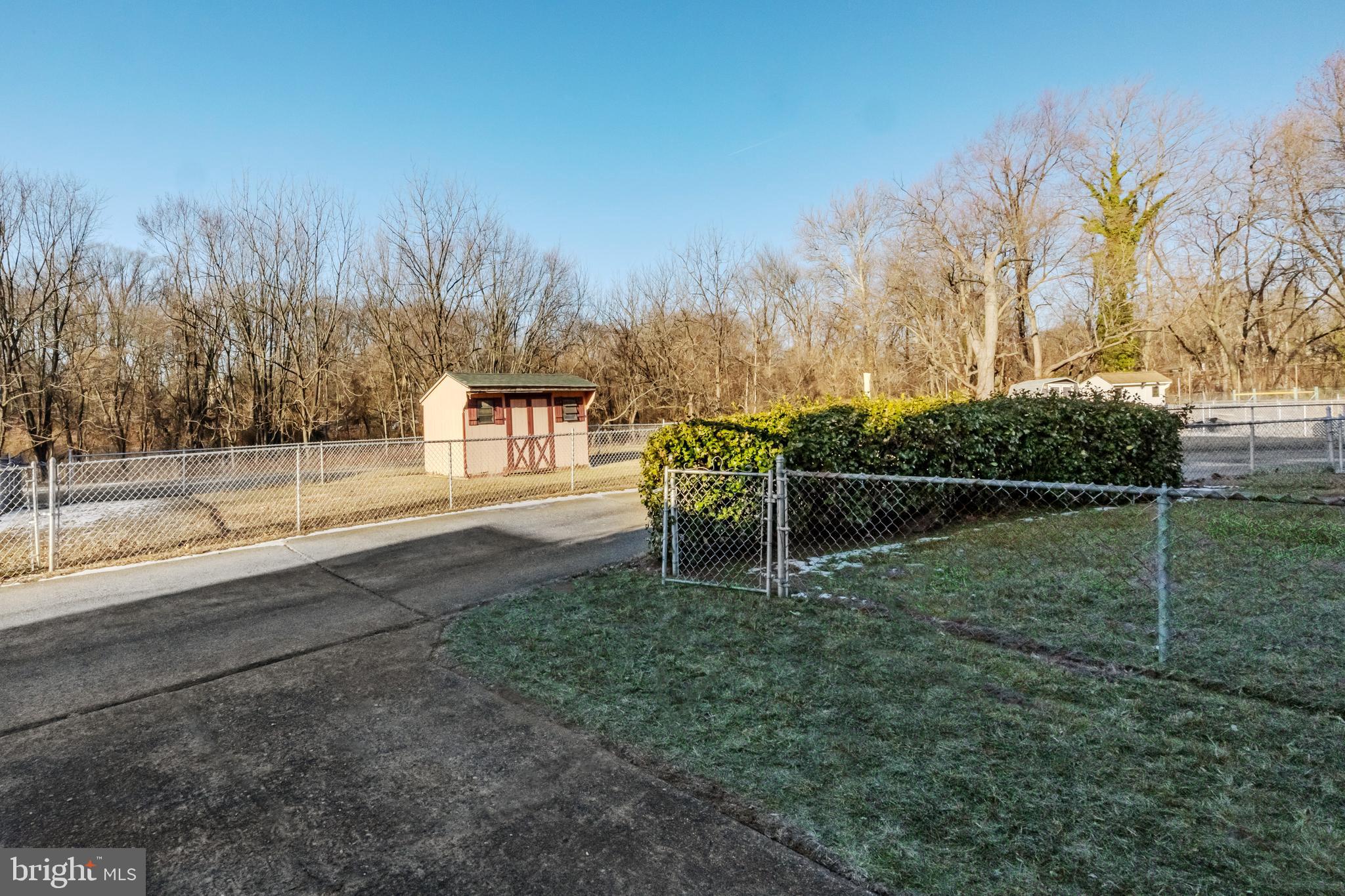 805 Windsor Cir