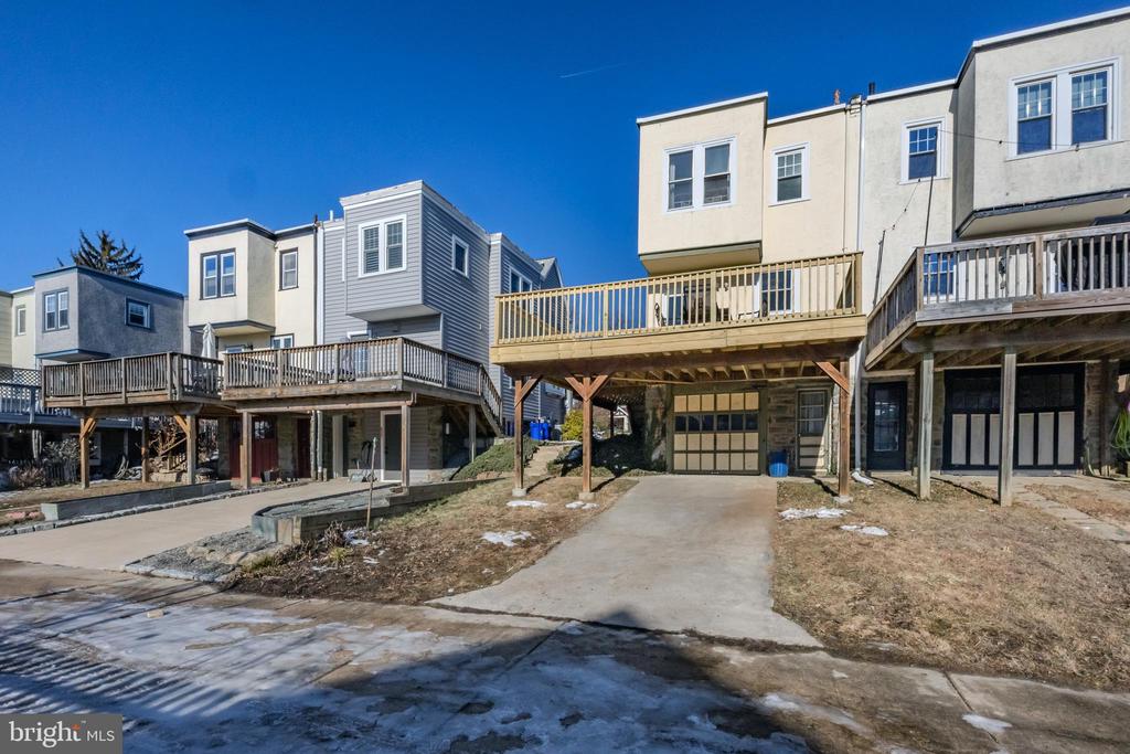 629 Georges Ln