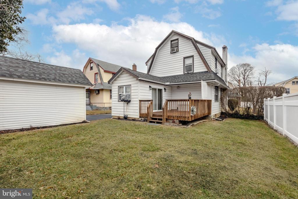 824 Mason Ave