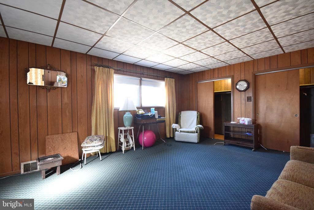50 West Ave