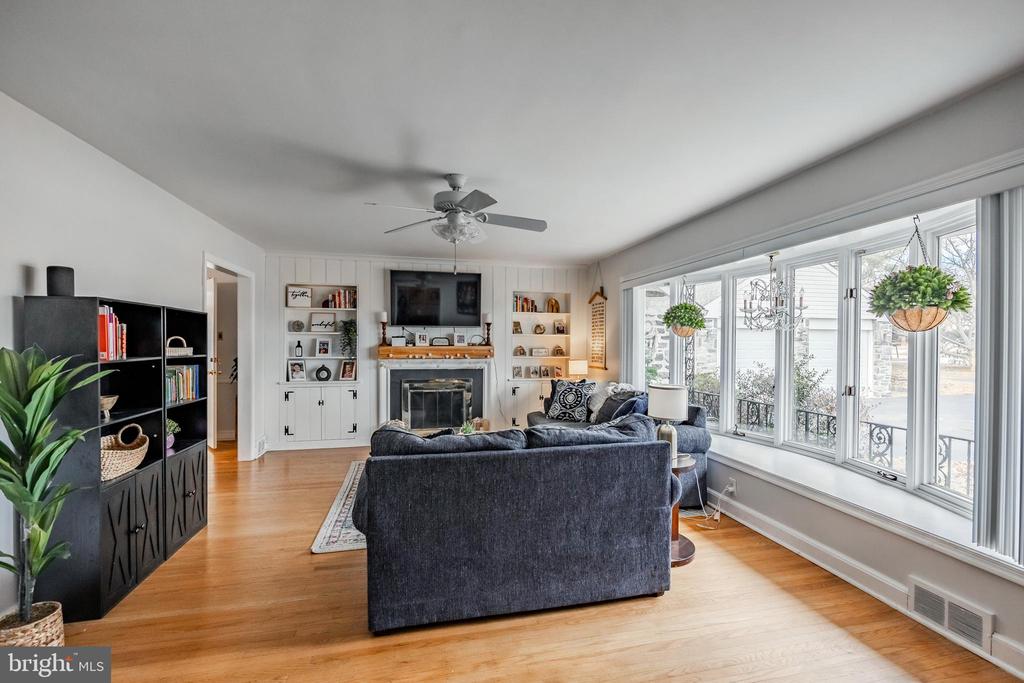 603 Williamsburg Dr
