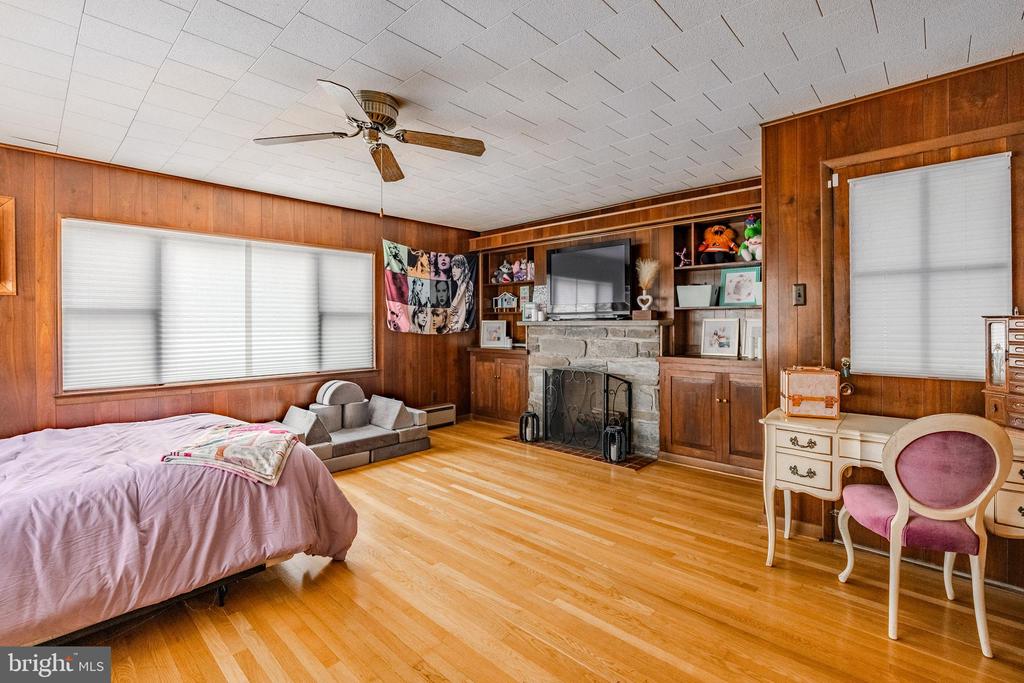 603 Williamsburg Dr
