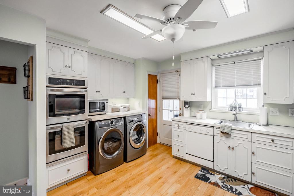 603 Williamsburg Dr