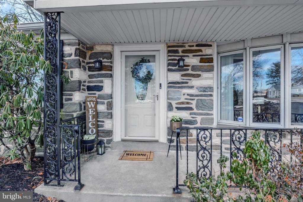 603 Williamsburg Dr