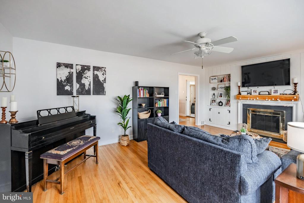 603 Williamsburg Dr