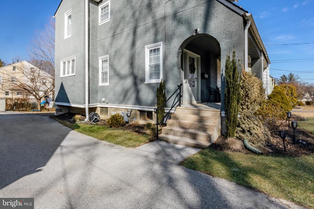 304 Cherry Ln