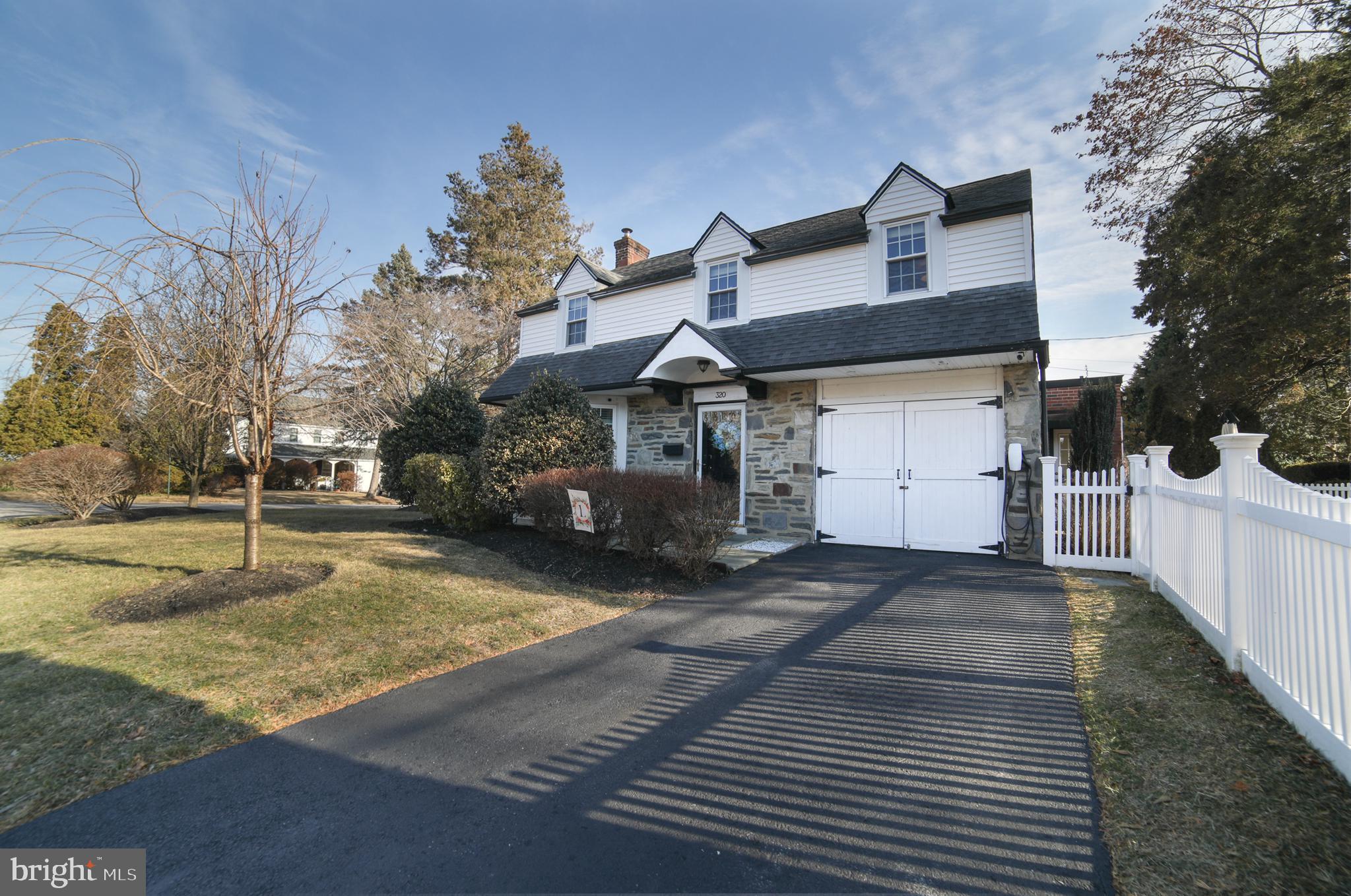 320 Walnut Pl