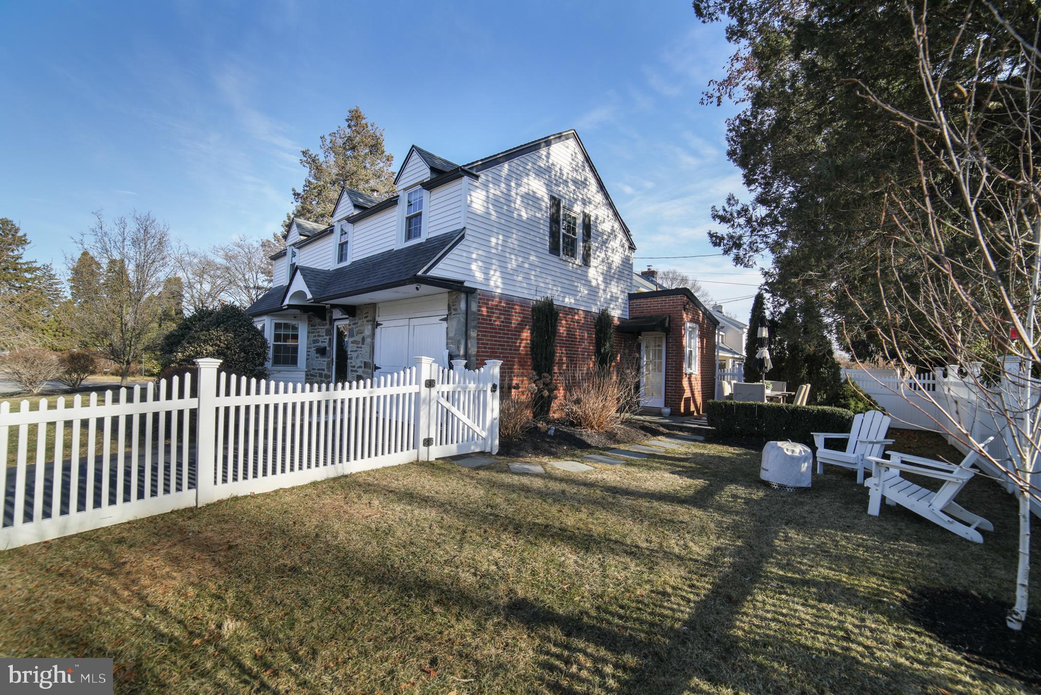 320 Walnut Pl