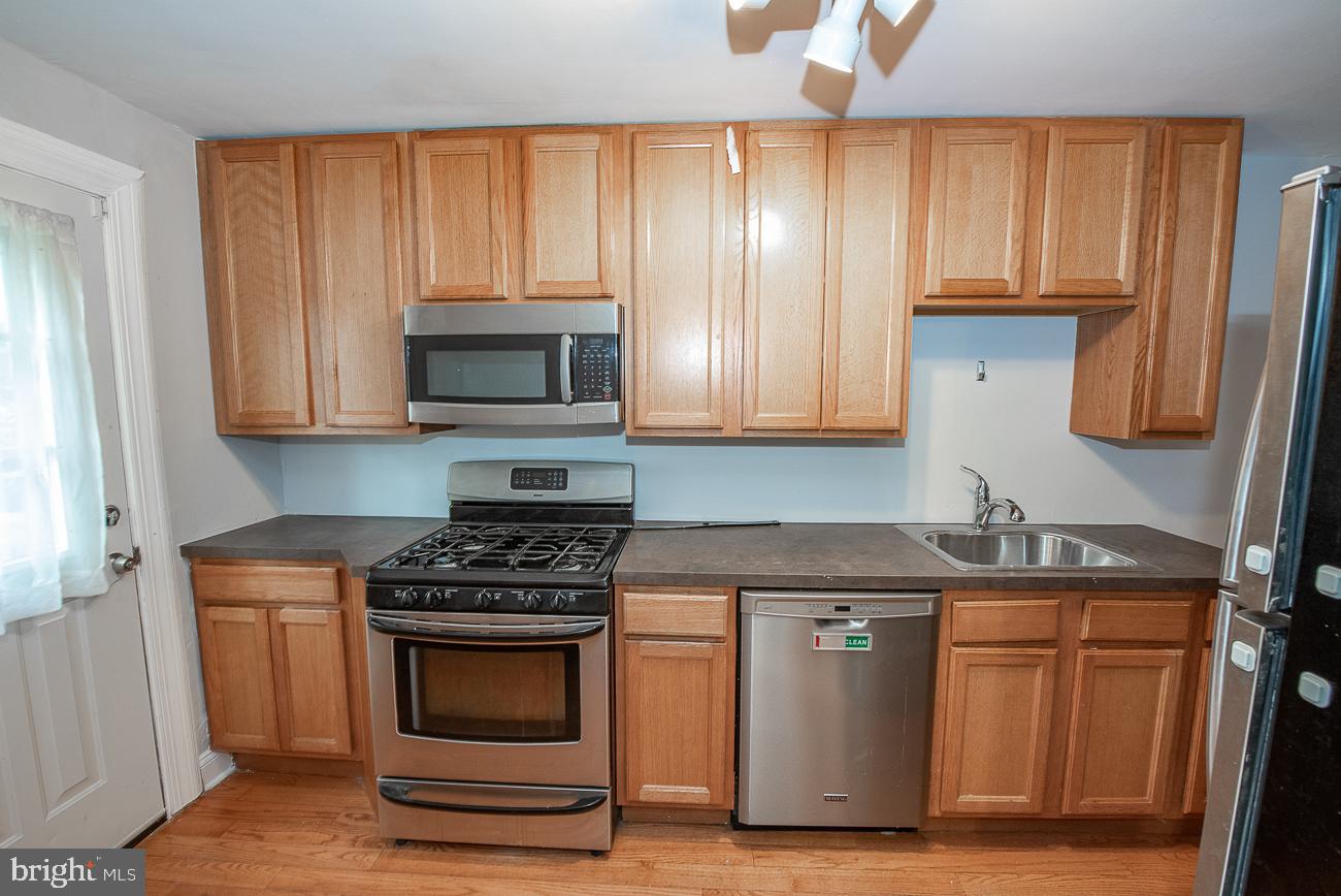 84 S HARWOOD AVE