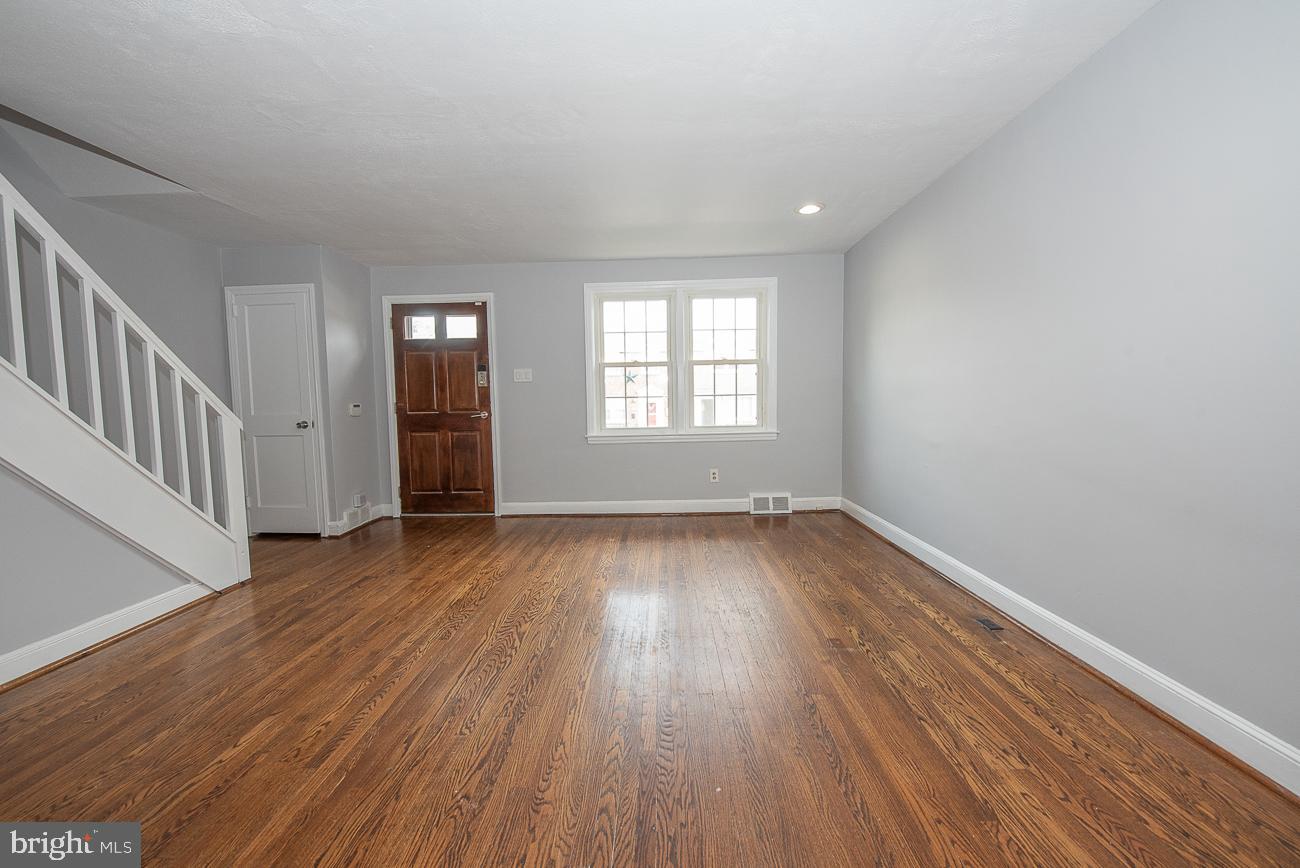 84 S HARWOOD AVE