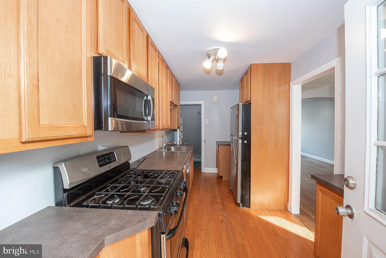84 S HARWOOD AVE
