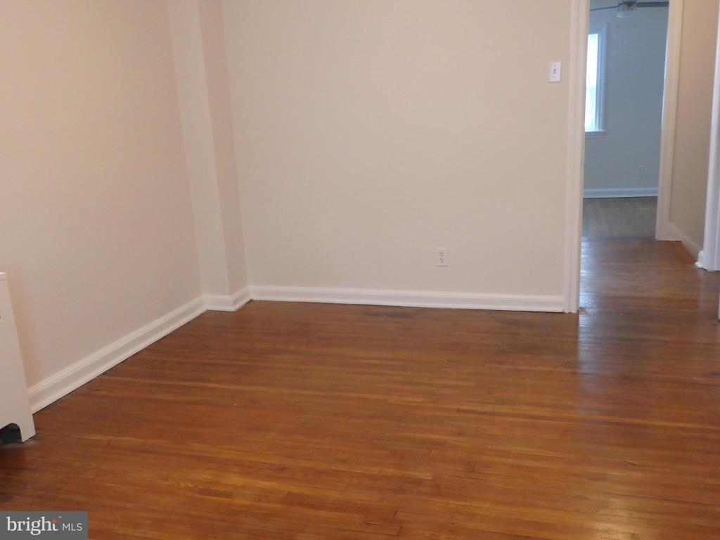 218 CANTERBURY RD