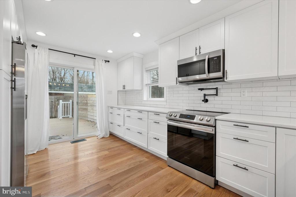 1302 Angora Dr