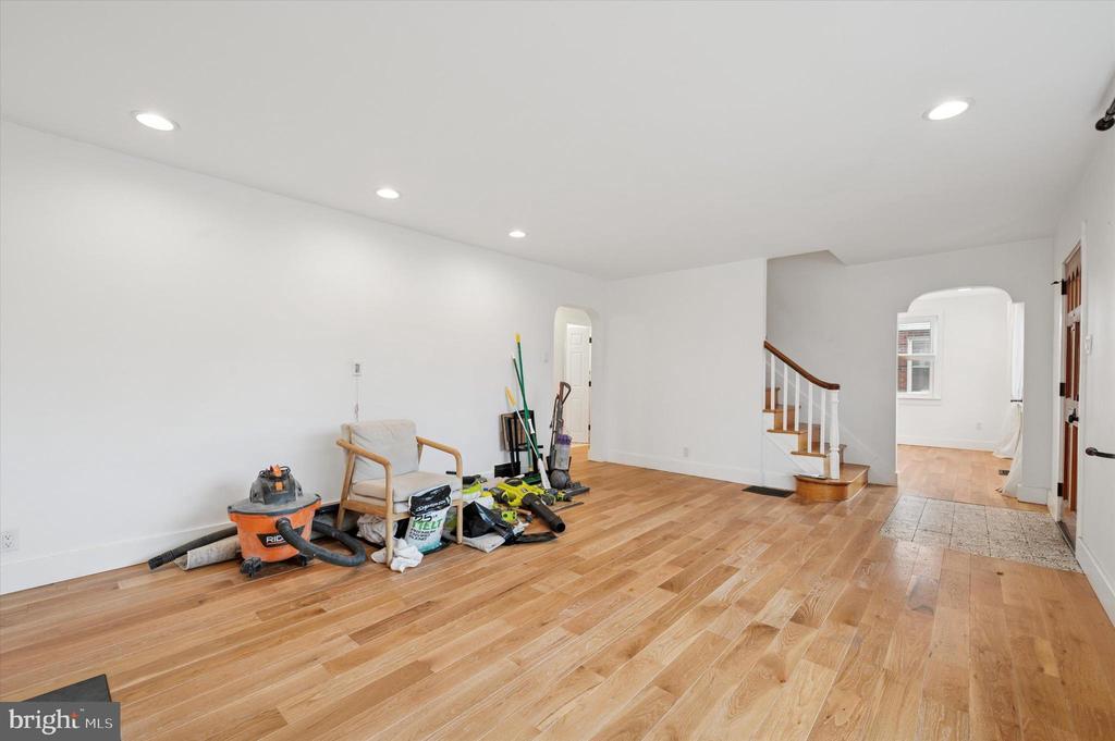 1302 Angora Dr