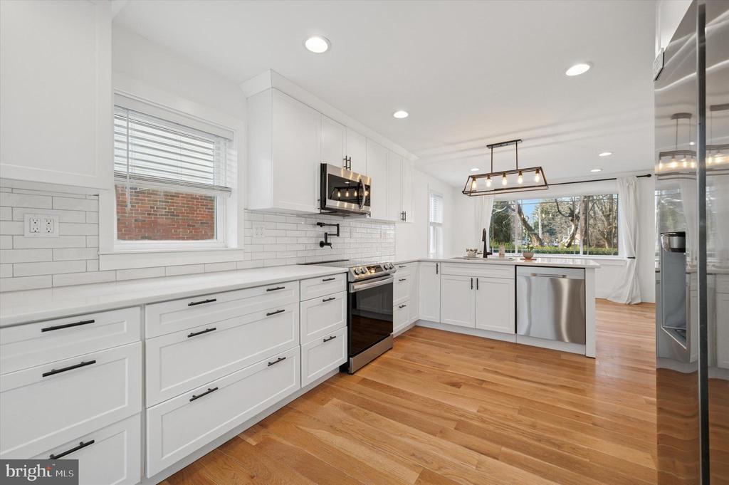 1302 Angora Dr